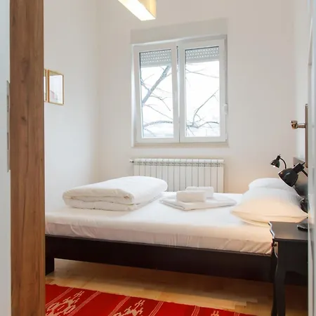 Center 2bdr Additional Living King Bed 4 Pers Apartmán Bělehrad