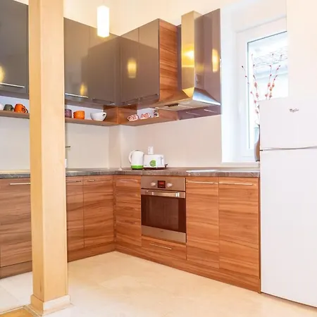 Center 2bdr Additional Living King Bed 4 Pers * Bělehrad